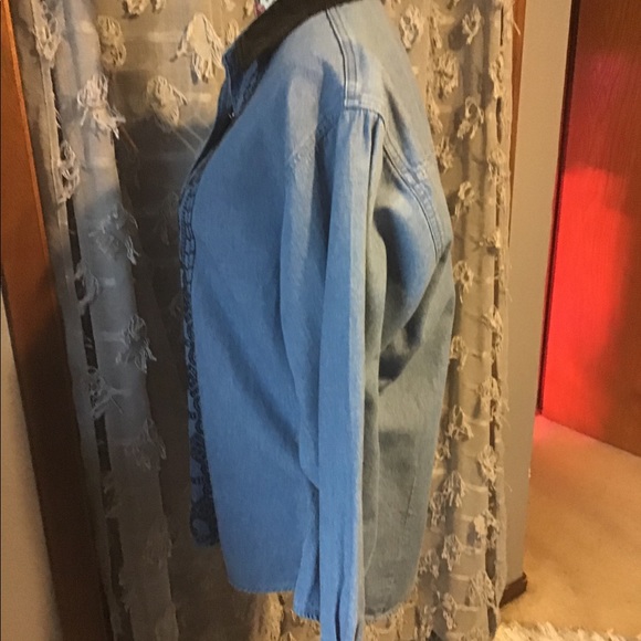 Shirt/Blouse - Picture 2 of 3